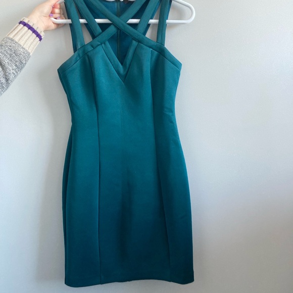 Guess Emerald Green Cocktail Dress Size US 2 - Picture 2 of 4